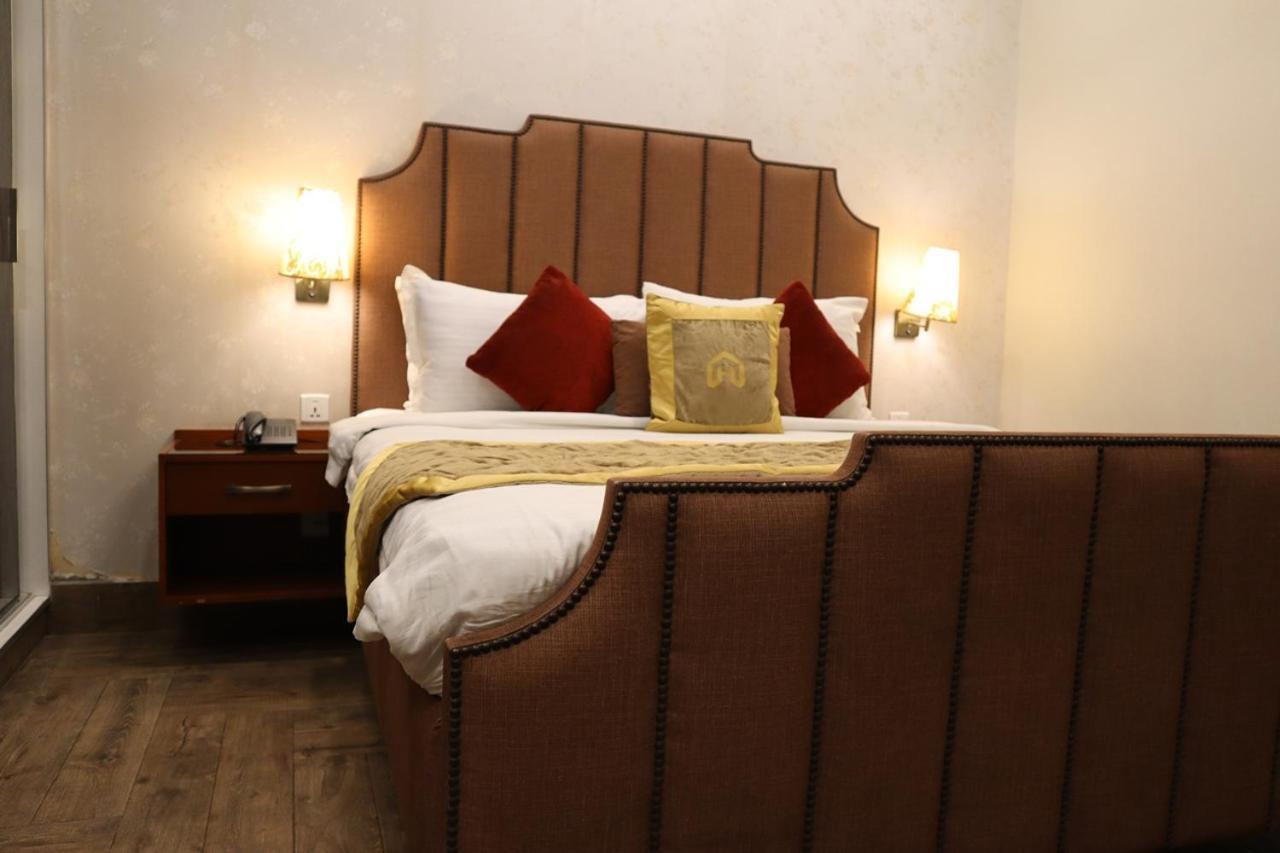 Hayyat Luxury Hotel Suites Lahor Dış mekan fotoğraf