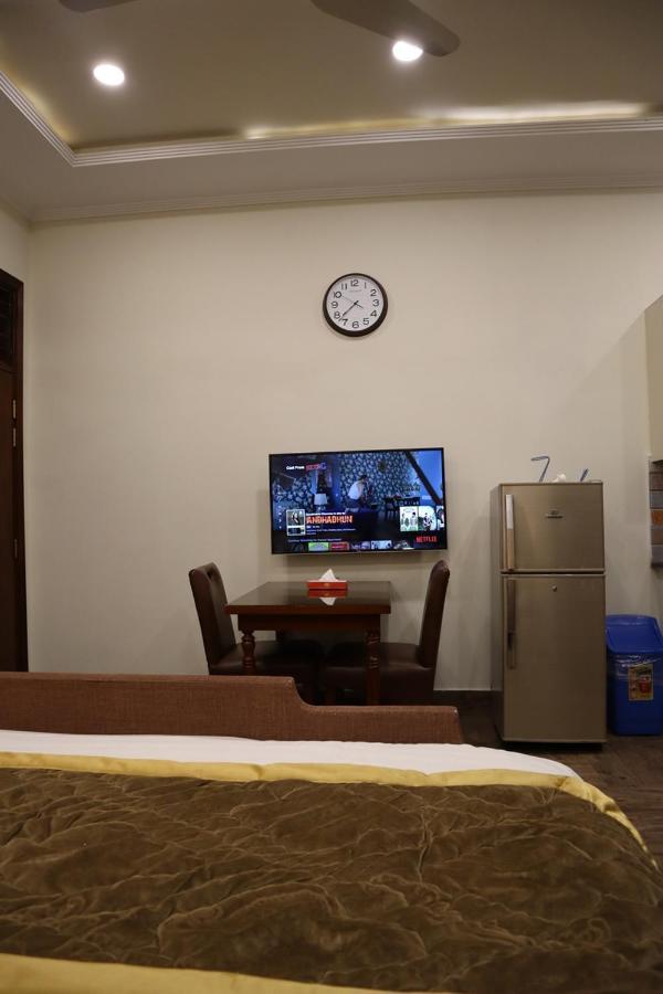Hayyat Luxury Hotel Suites Lahor Dış mekan fotoğraf