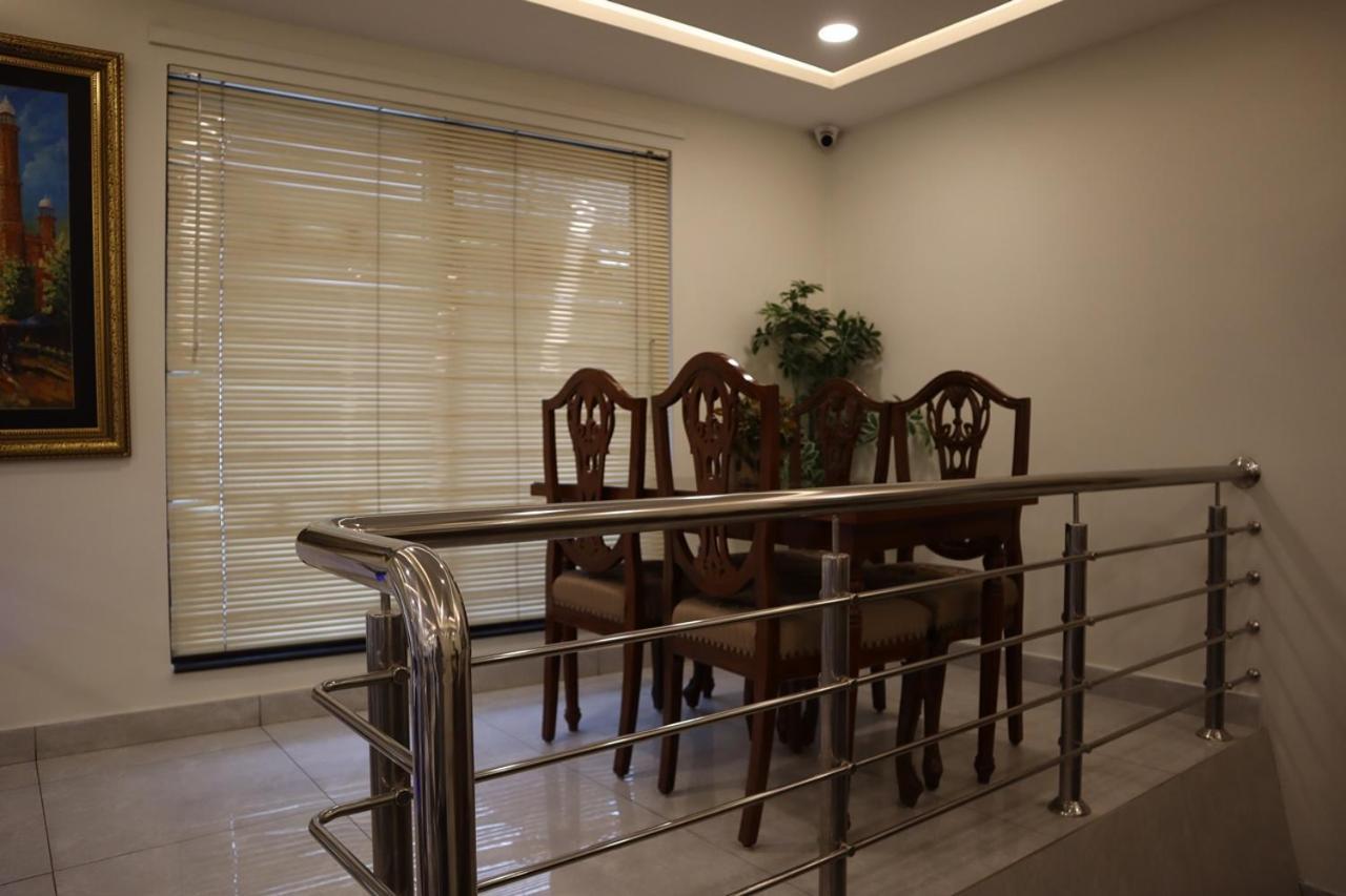 Hayyat Luxury Hotel Suites Lahor Dış mekan fotoğraf