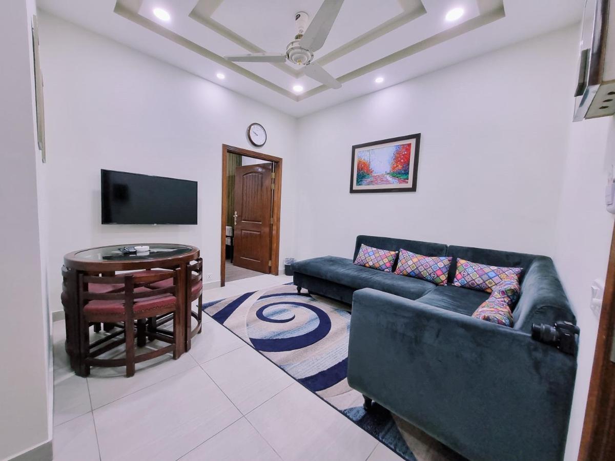Hayyat Luxury Hotel Suites Lahor Dış mekan fotoğraf