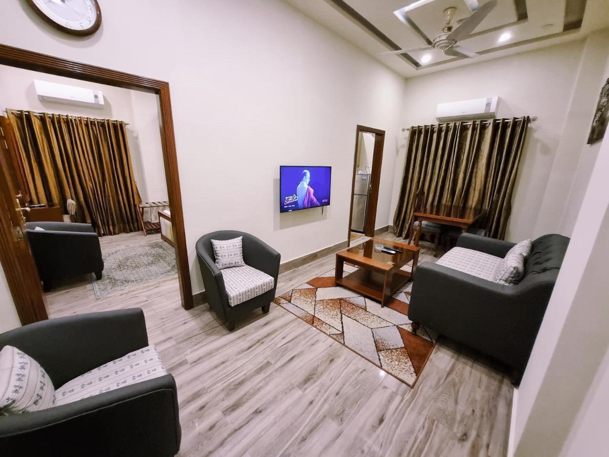 Hayyat Luxury Hotel Suites Lahor Dış mekan fotoğraf