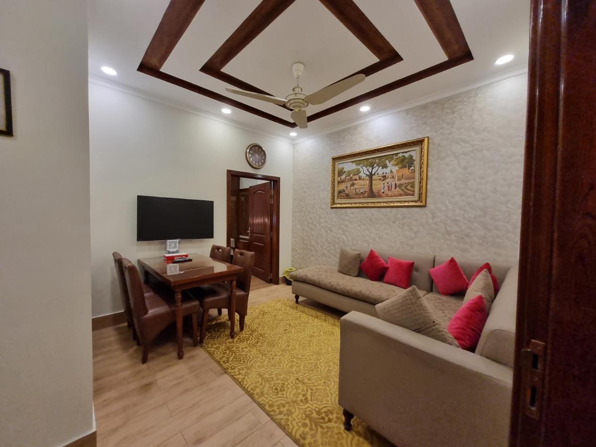 Hayyat Luxury Hotel Suites Lahor Dış mekan fotoğraf