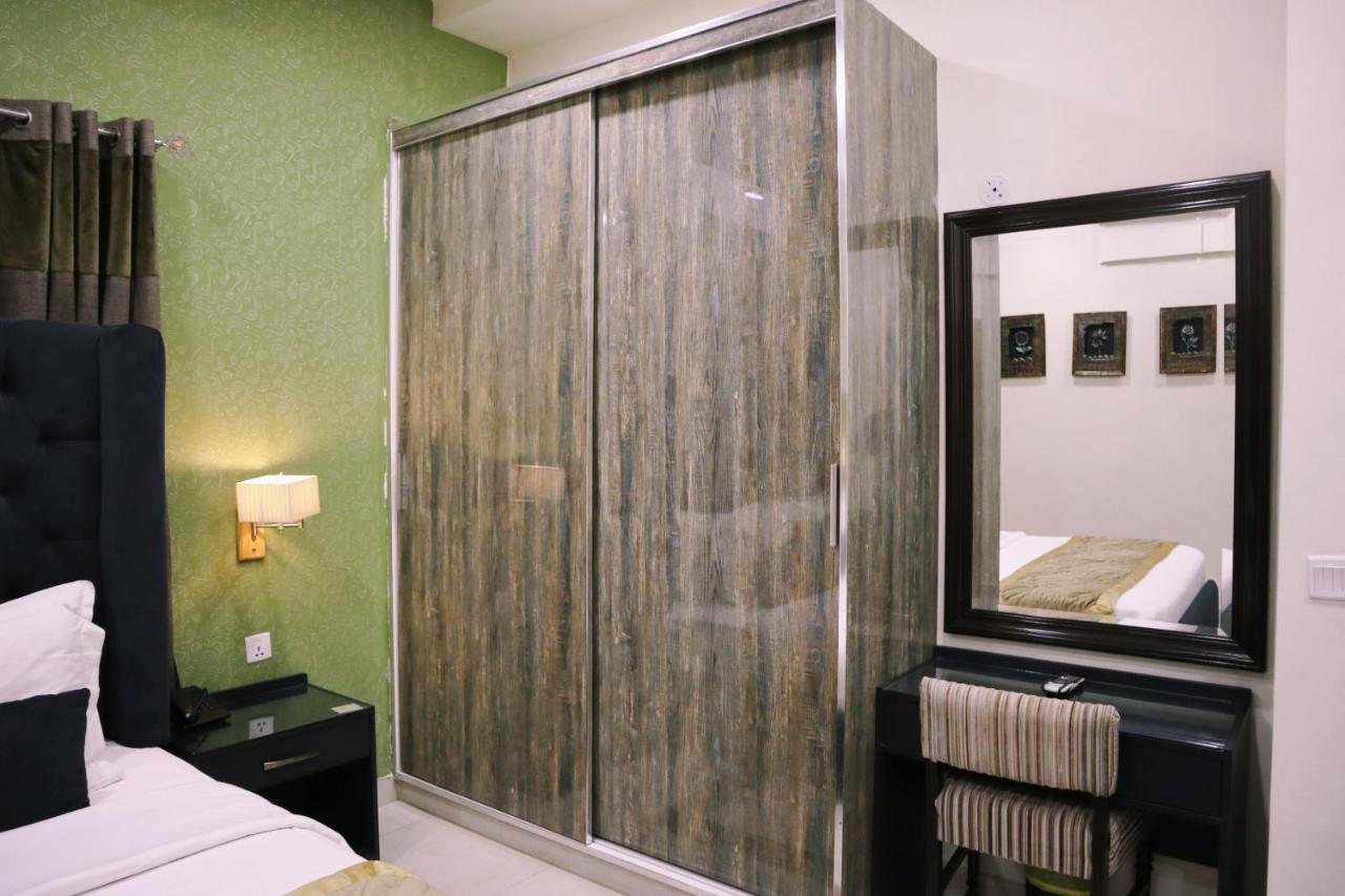 Hayyat Luxury Hotel Suites Lahor Dış mekan fotoğraf